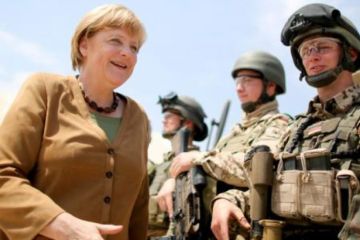 Меркель отомстила Зеленскому. Киев оставили без военной помощи