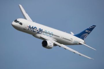 Под брендом ОАК российские самолеты смогут конкурировать с Boeing и Airbus