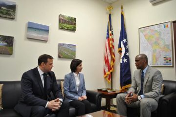 Запад делал ставку на Санду – оскандалившееся правительство Молдовы получало от «партнеров» миллионы