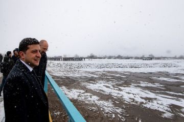 В ответ на Крымский мост Зеленский торжественно открыл свой мост на Украине