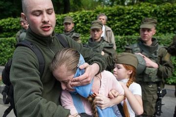 «Мама, вызывай ментов!» : На нациста  Регора неизвестные напали в его подъезде