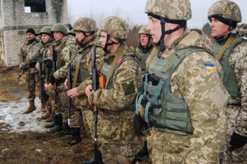 Изгнать армию Украины: жители украинской части Донбасса массово вооружаются против ВСУ