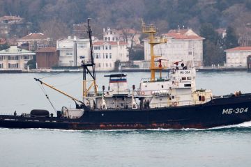 Большой десантный корабль «Орск» получил повреждения близ берегов Сирии