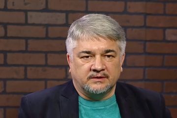 Мрачный прогноз российско-украинских отношений на 2020 год озвучил политолог Ищенко