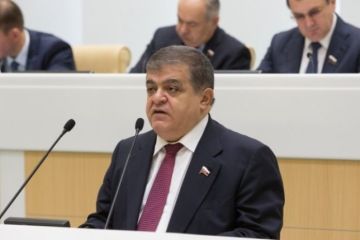 Джабаров заявил, что Польша не сможет поменять историю принятием антироссийского закона