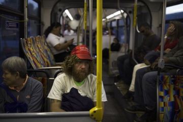 Известный экономист раскрыл темные стороны «великой Америки» Трампа – для граждан США две работы становятся нормой