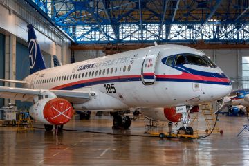 На усовершенствование «Суперджета» и Бе-200ЧС потратят еще 33 млрд рублей
