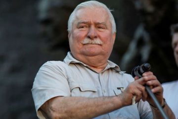 Творец польской «бархатной революции» защитил право России на честную историю