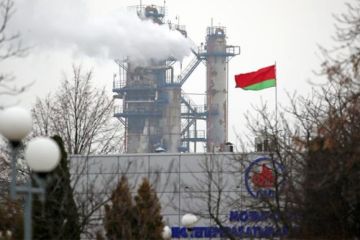 «Нефтяная война»: Выкрутить руки Лукашенко, ради транзита власти Путина