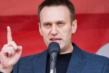 «Медуза» назначила в Москву редактора, считающего Навального презервативом