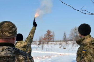 Украина стягивает тяжелую технику в Донбасс и готовит масштабную провокацию на фронте