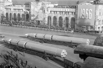 Сколько ядерных боеголовок осталось у Украины после развала СССР