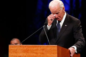 Тревожный звонок для престарелого Байдена – демократия рушит президентские амбиции демократа