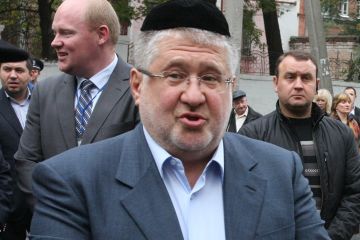 Война за «золотого мальчика»: Коломойский спускает своих «пуделей-блогеров» на людей Сороса