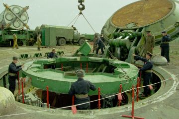 Сначала Украину пришлось обезоружить – в Госдепе рассказали, когда взялись за «незалежну»