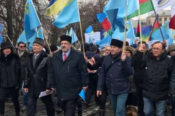 «Марш на Крым»: США готовят срыв юбилея Победы в Москве руками украинцев