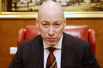 «Мистический человек»: Гордон пригласил «идеолога всех бед Украины» Суркова на интервью