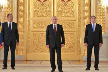 Уникальный «парад послов» в Кремле станет намеком на встречу «Большой пятерки»
