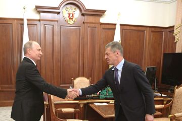 Украинский эксперт объяснил важность назначения Козака вместо Суркова