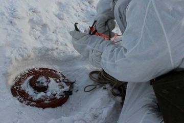 Карателям на Донбассе приказали искать в снегу взведенные мины