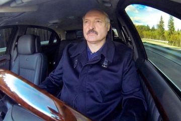 Политологи оценили вариант бегства Лукашенко из Беларуси в случае его политического краха