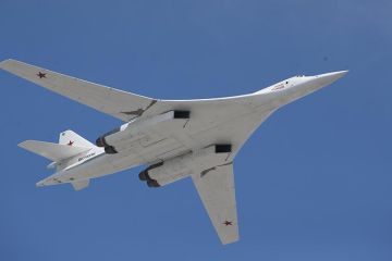 Бомбардировщики Ту-160 вооружат гиперзвуковыми ракетами «Кинжал»