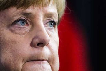 Запад простился с демократией. Сэр Майкл