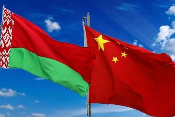 Минская верхушка обиделась на Кремль – теперь ждёт бесплатный сыр от Китая