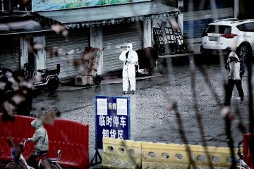 Украинцы в Китае осознали, что их бросили наедине с коронавирусом