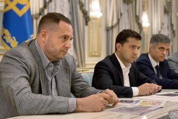 Зеленский теперь выполнит Минские соглашения, или Почему «ура-патриоты» боятся Ермака