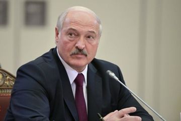 Лукашенко создает иллюзию, будто растаптывает Кремль, тыкает Путину, оскорбляет русский народ