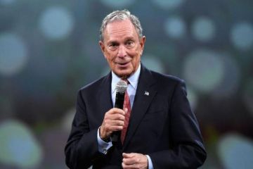 Блумберг: "Ругать РФ за Крым? А сами-то мы как получили Калифорнию?"