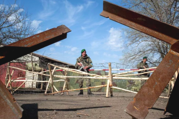 Киев не оставляет попыток испортить украинцам их поездки в Россию