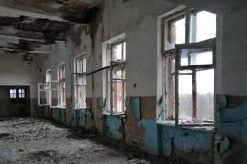 Донбасс сегодня: Донецк в огне, Киев обкладывает республики центрами комплектования ВСУ