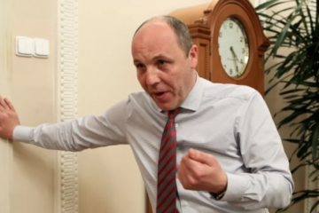 Парубий грозит «московскому ветру украинской бурей» в случае изменения «слугами народа» закона о языке