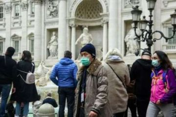 Нас тоже камнями забросают? В Италии паникуют украинские заробитчане