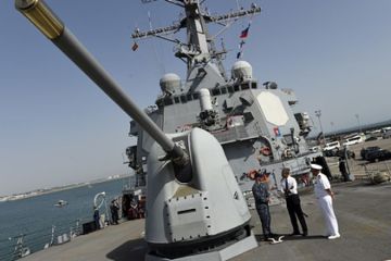 Американцы пригнали в Черное море эсминец