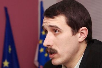 Белорусская оппозиция призывает раздать населению оружие для защиты от России