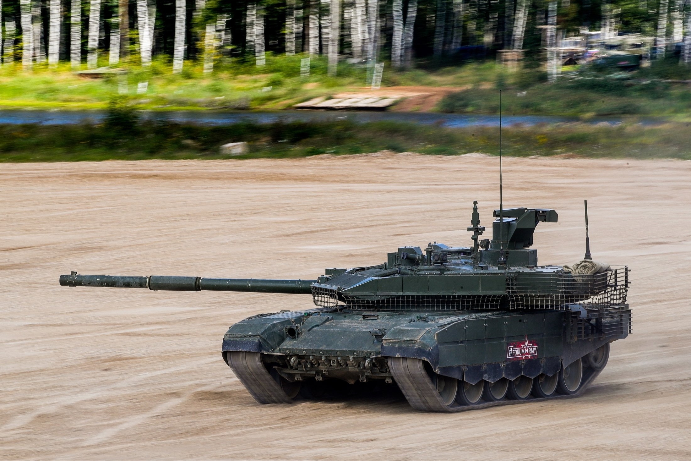 Новый tank. T90m танк. Танк т-90м. Танк т90 прорыв. Т-80 БВМ 2019.