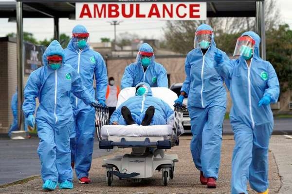 Коронавирус "по-американски": как заразившие весь мир американцы спасают нацию от пандемии