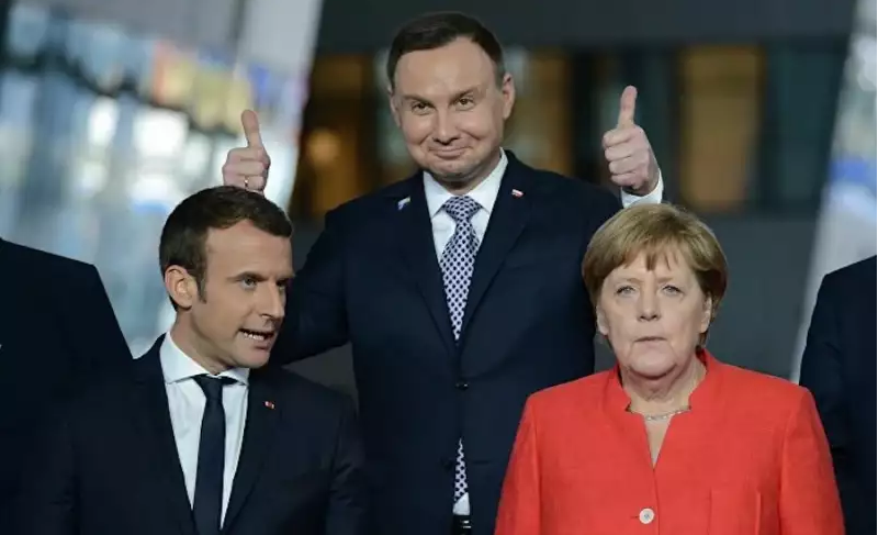 Сатановский: Санкции с нас никто снимать не будет