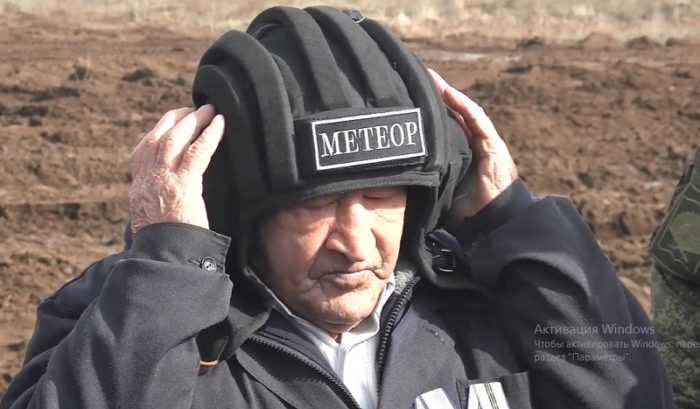 Ветеран войны из Башкирии проехал на танке по оренбургскому полигону