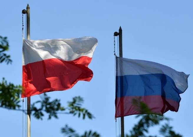 Гуманитарная помощь Польше тоже бы не помешала – жители Польши о помощи России Италии