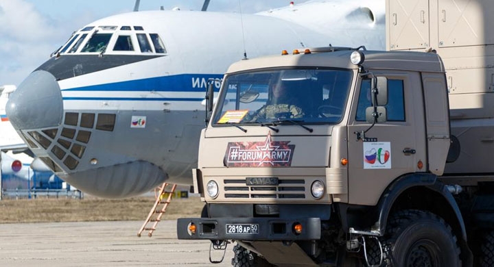 Фейсбук — первоисточник итальянского народного культа помощи из РФ