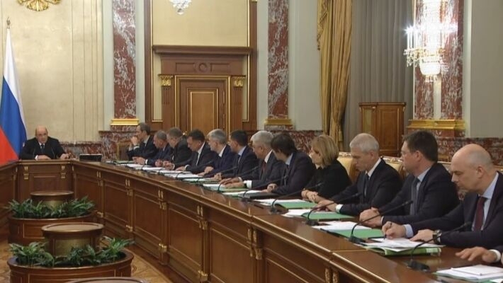 Правительство замыкает на себе меры по борьбе с коронавирусом в стране