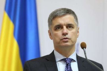 «Гены пальцем не раздавишь»: скандальные подробности биографии отца главы украинского МИД