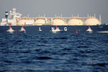 "Газпром" побеждает: Европа отказывается от американского СПГ