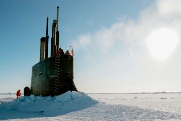 Подледная атака: США отработают удар по России в Арктике