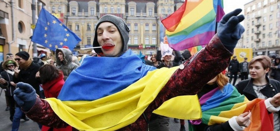 Коронавирус больно ударил по мировому гей-лобби