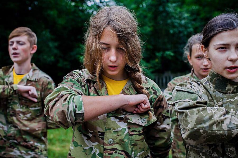 Антироссийский фронт США: Госдеп профинансирует украинский «гитлерюгенд»